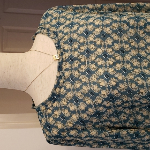 Cabi Jade Leaf Print Top - Picture 5 of 14